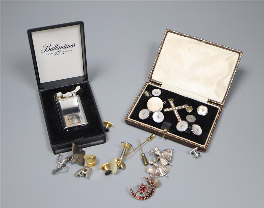 Mixed jewellery etc. including paste set cross and crescent brooch, cufflinks, lighter, a silver brooch and tennis player.